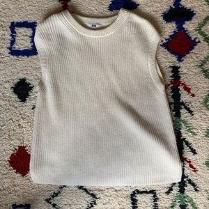 Uniqlo Sweater Vest (XS)